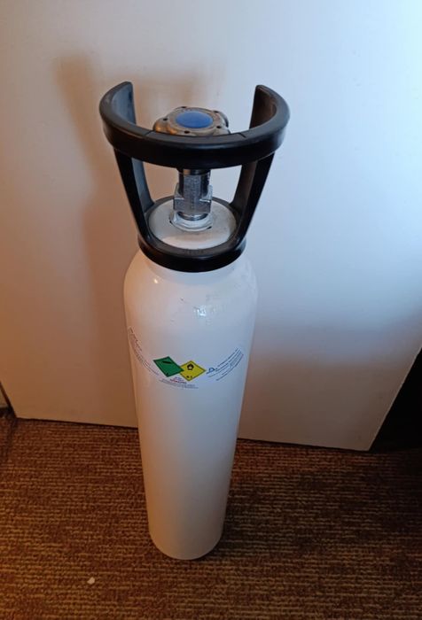 Кислородна бутилка 10литра,комплект с регулатор с овлажнител.