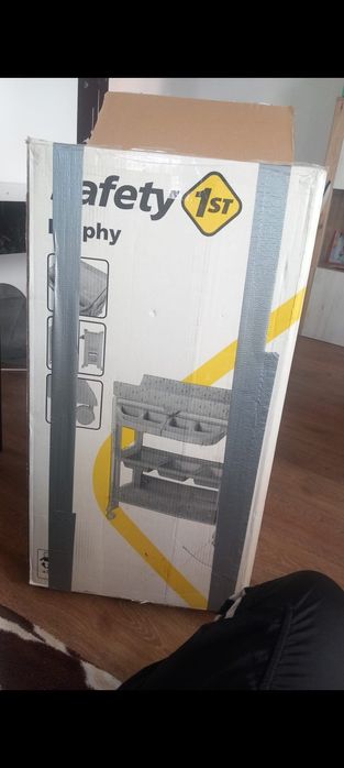 Vând masa de înfașat copii 2în1 și scaun ptr masa copiii 600 lei neg