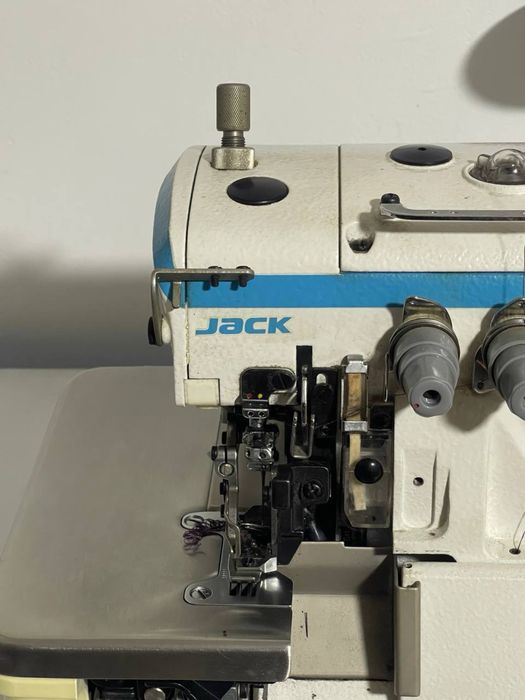 Оверлок ,,Jeac’’