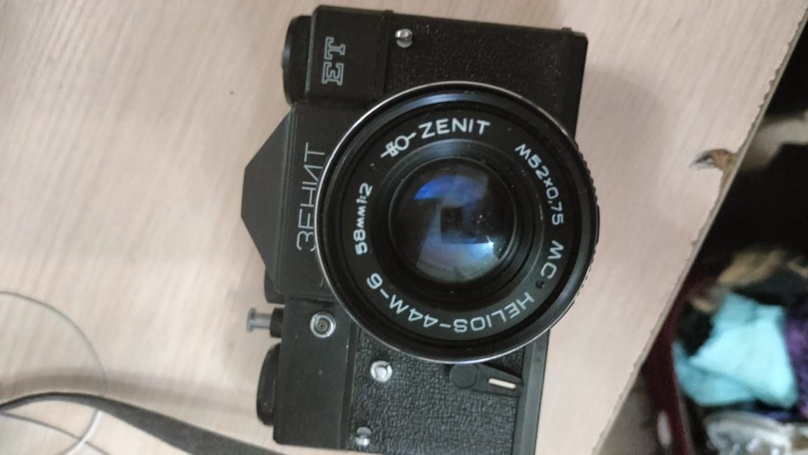 Продам фотоаппарат ZENIT ET