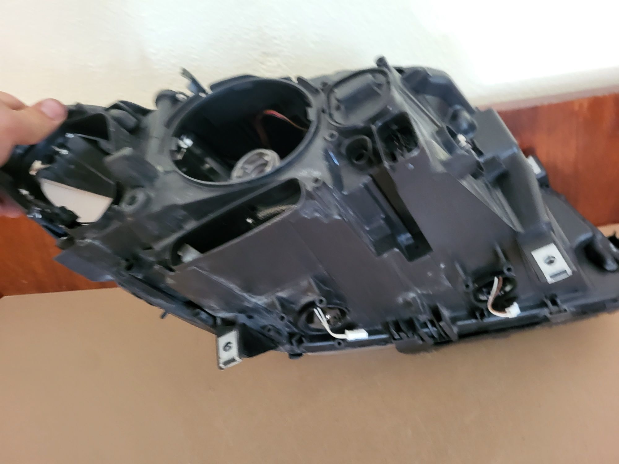 Ляв фар BMW 5 F10 F11 ксенон незавиващ lqv far бмв ф 10 11  xenon