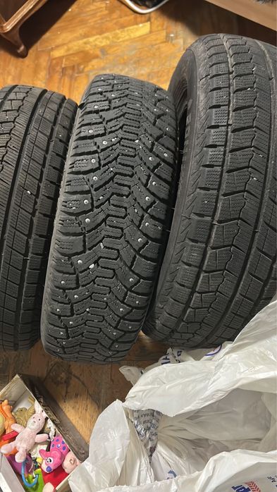 Продам шины зимние 185/60 R14