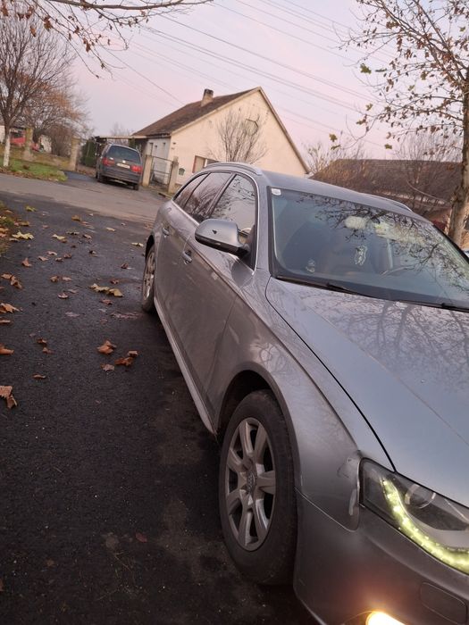 Vând Audi a 4 b8 negociabil