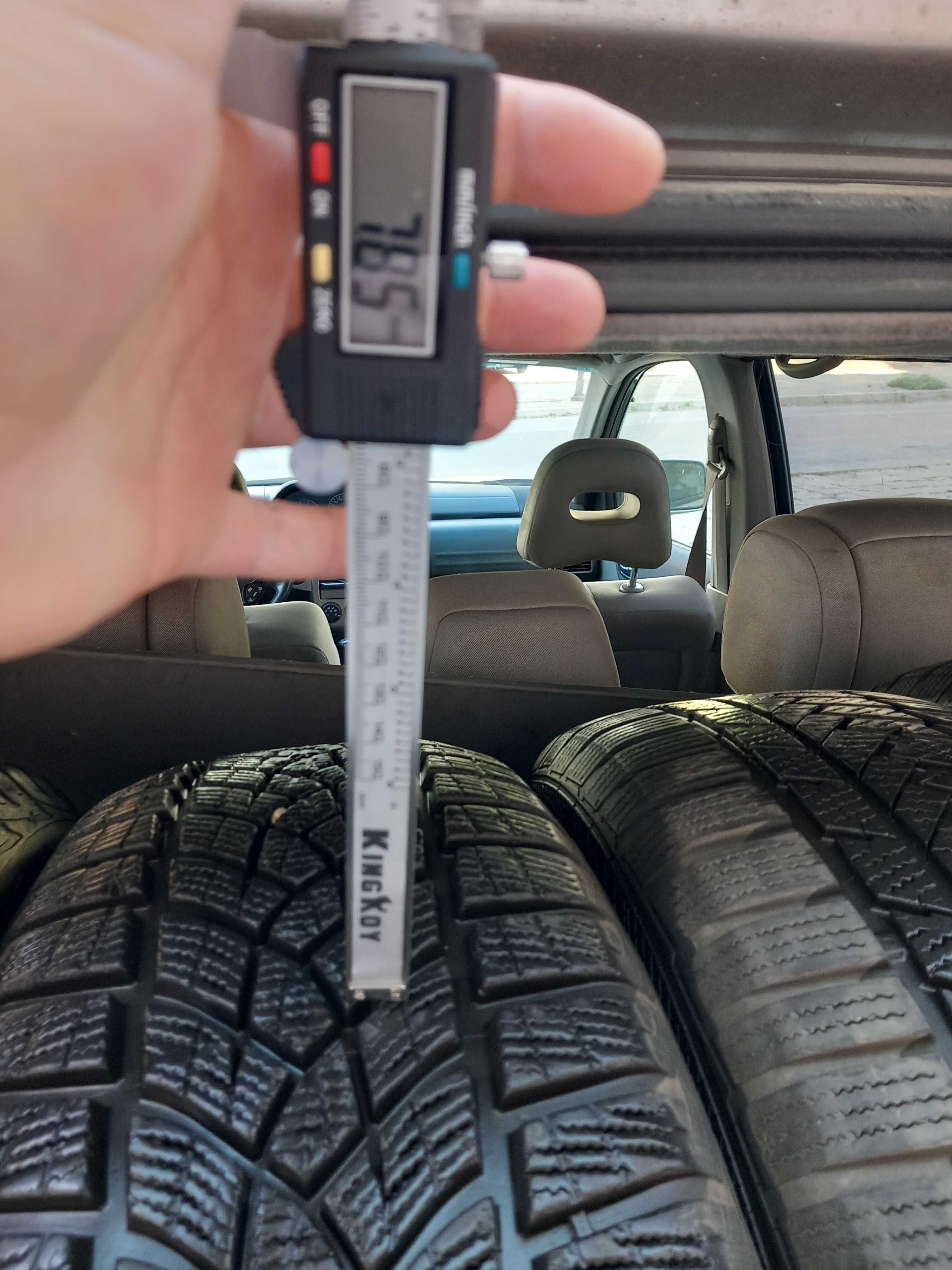 215/65 R 16 Goodyear,Continental