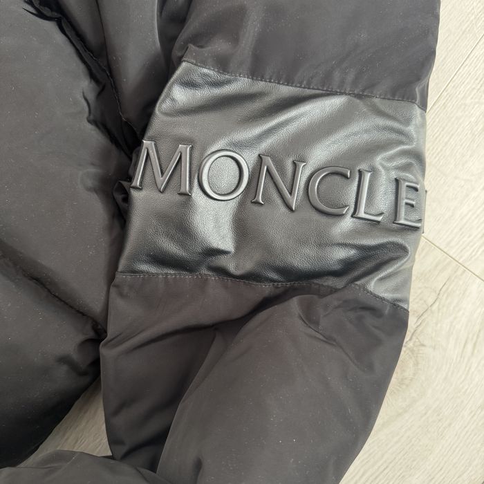 Мъжко зимно яке Moncler