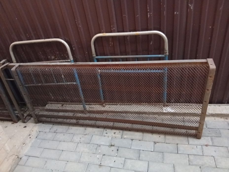 Продам кровати срочно!!!