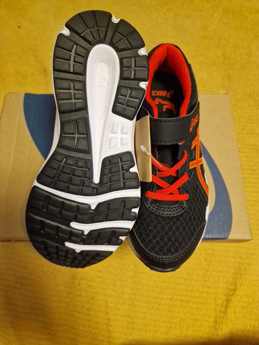 Asics
Pantofi Jolt 3 Ps 1014A198 Negru