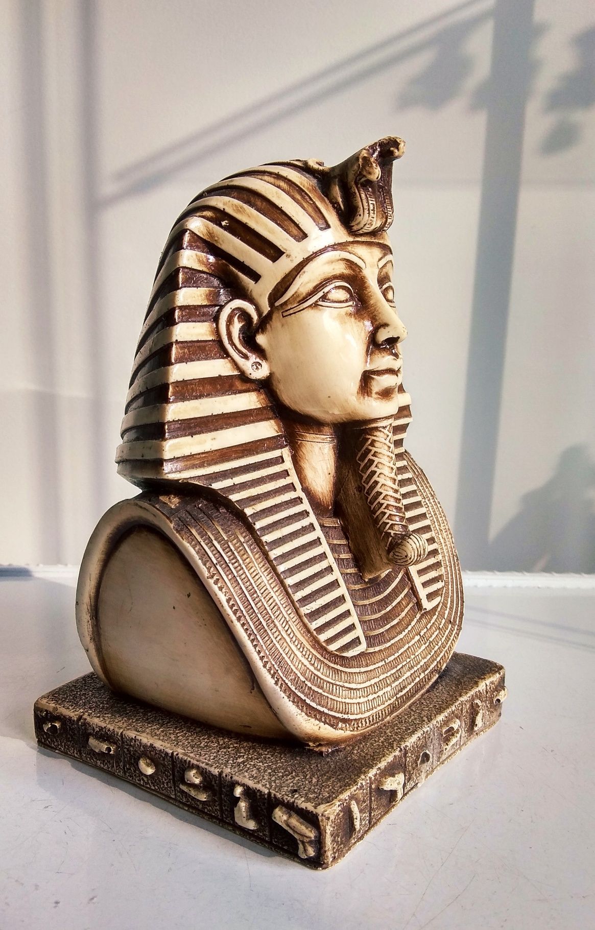 Тутанкамон, египетски статуетки.