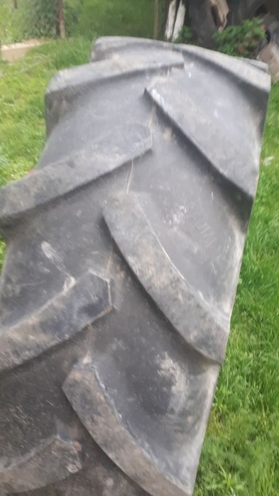 Anvelopa  tractor 380/70R28 uzura 40 %