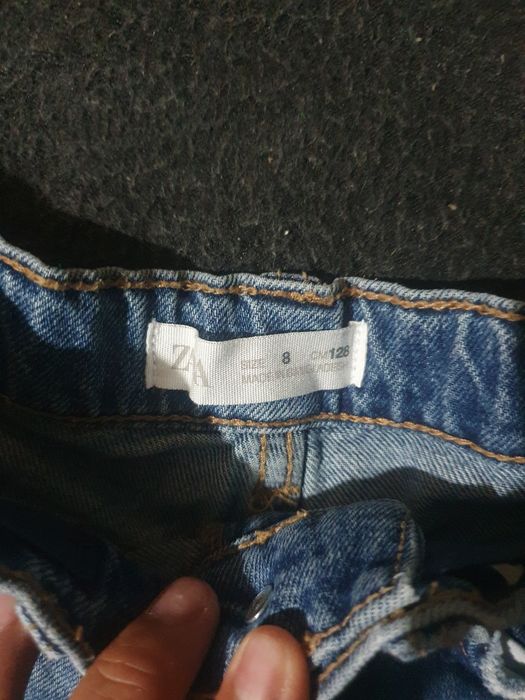 Blugi zara 128 impecabili