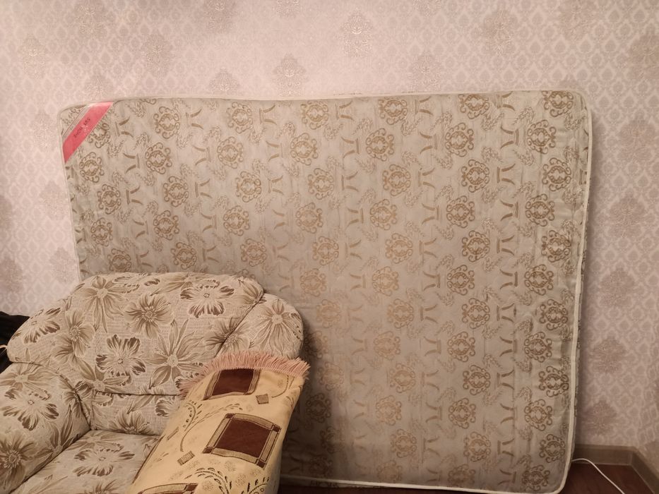 Отдам бесплатно матрас