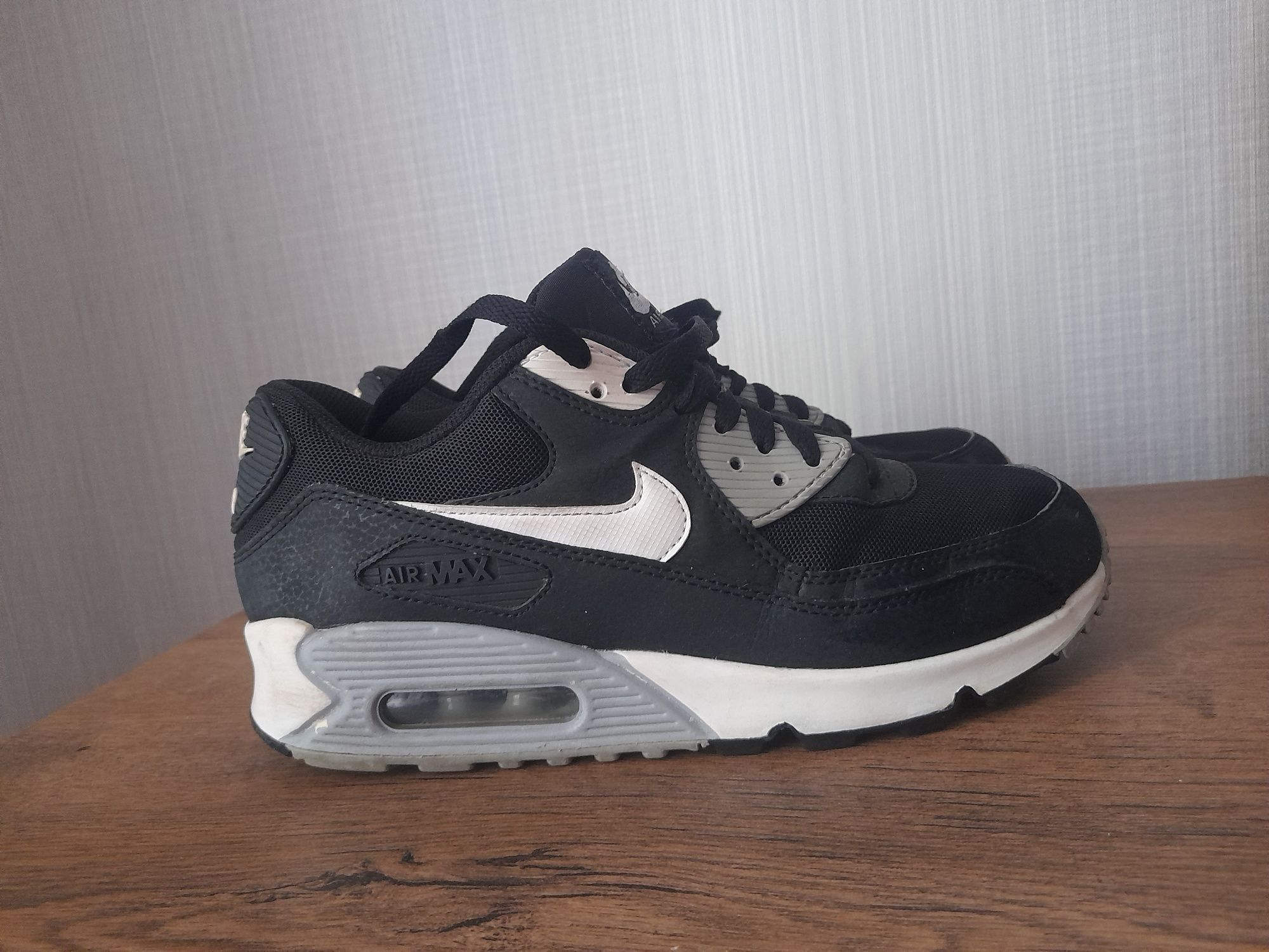 Nike Air max 90 маратонки 39 номер.