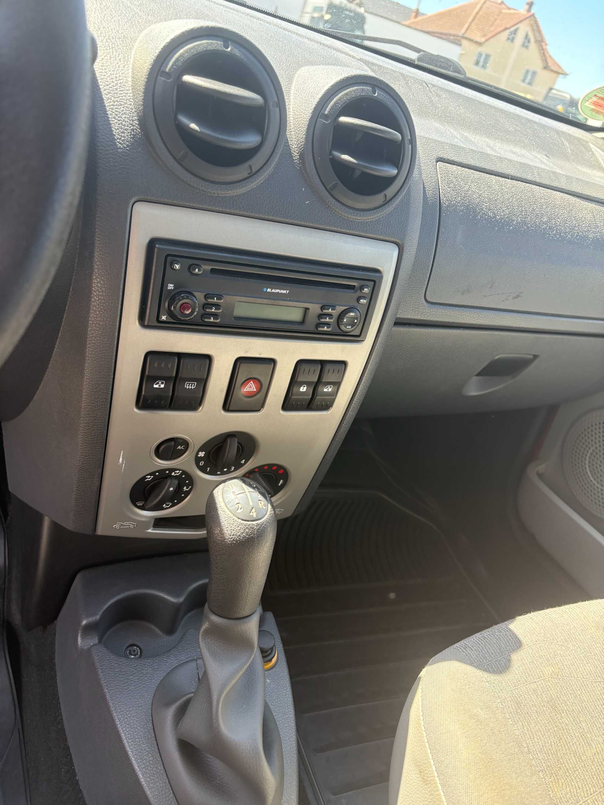 Dacia Logan MCV. Clima. An.2009