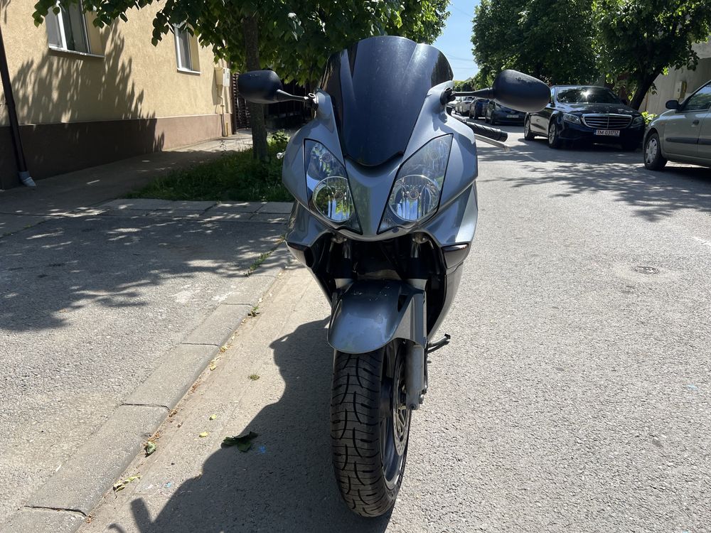 Honda VFR 800 , An 2005