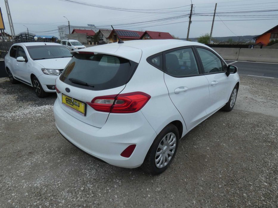 Ford Fiesta / 3 unitati / lane assist / diesel