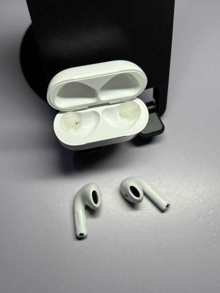 AirPods 4 / CT17298