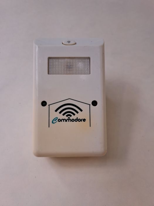 Aparat împotriva insectelor si dăunătorilor