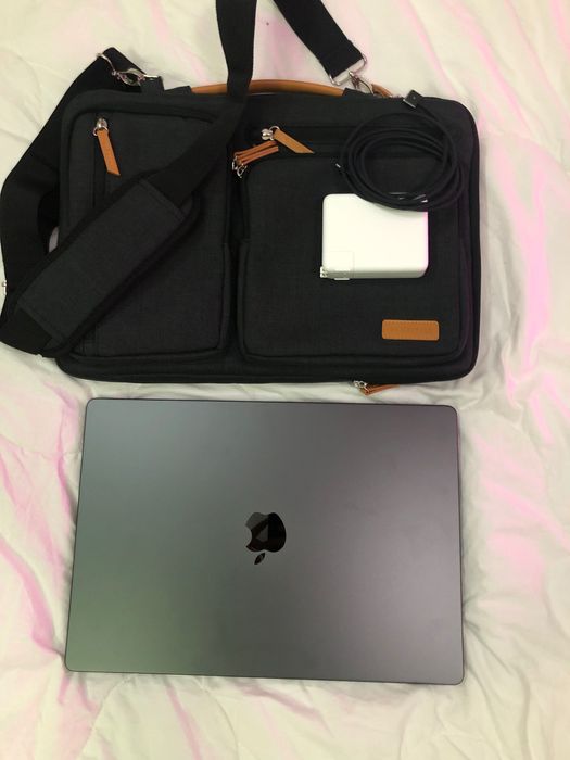 16" MacBook Pro Apple M3 Pro chip 12coreCPU18core GPU, 36GB, 512GB SSD