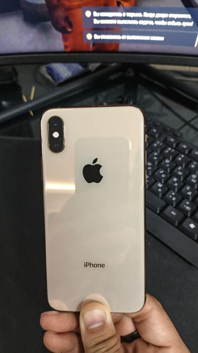 iPhone xm sotiladi iCloud tuchib qogan