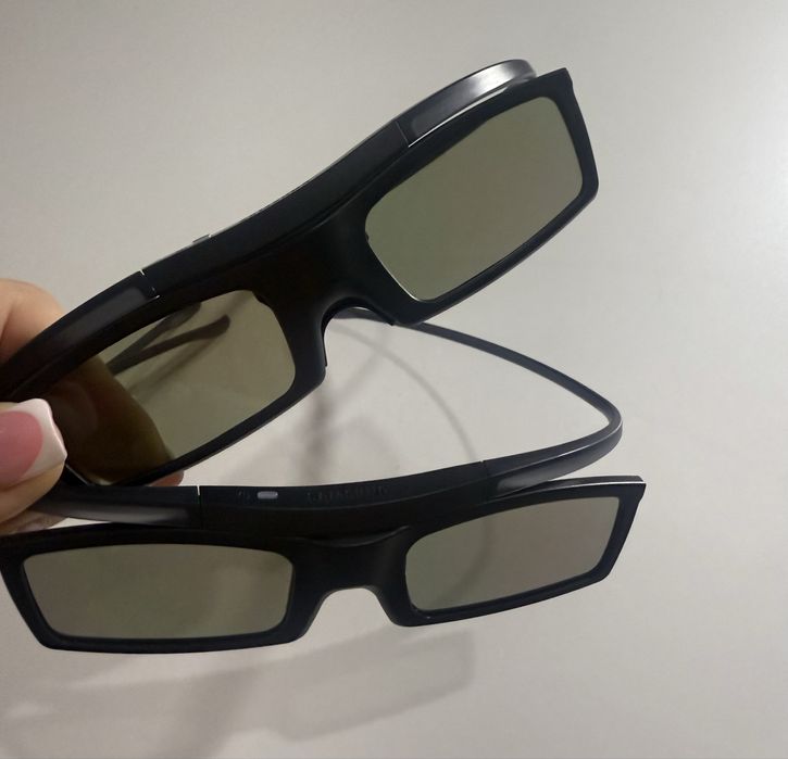 Новые очки 3D цена 2 пары - 5000т доставка такси