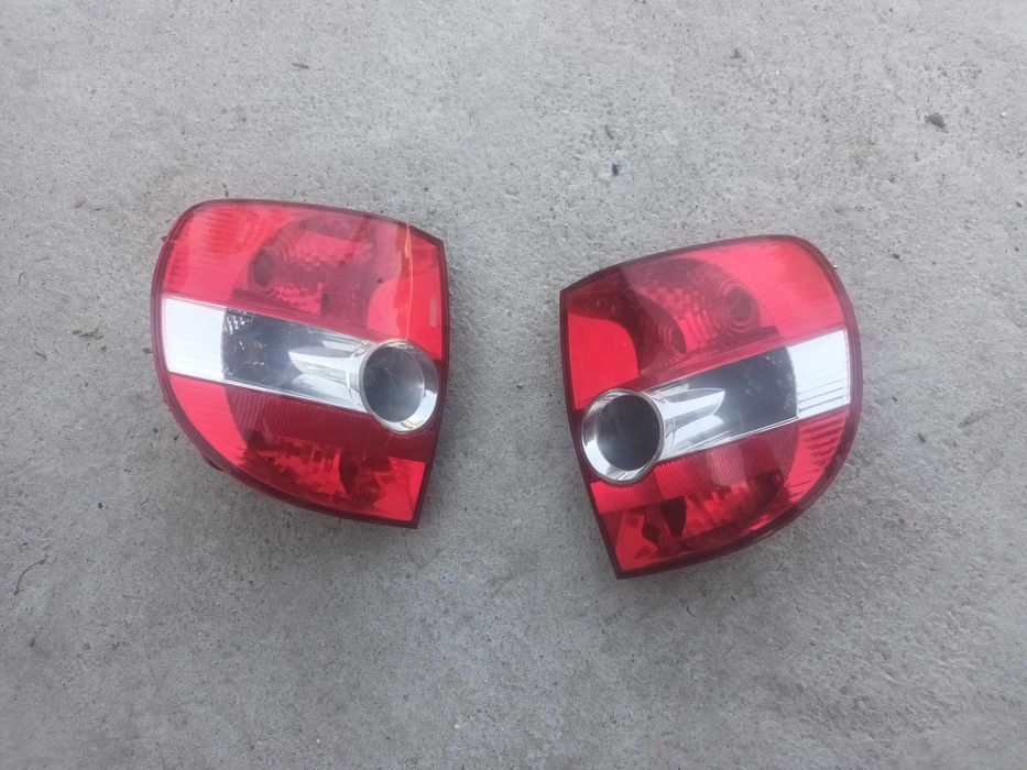 ляв и десен стоп за фолксваген фокс VOLKSWAGEN FOX