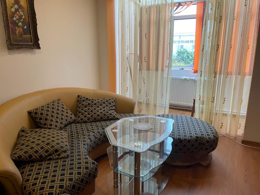 Cazare in regim hotelier,apartamente 1.2.3 camere,case, vile