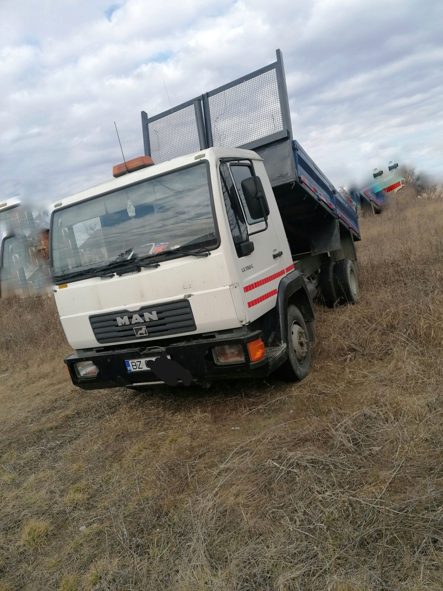 Nisip, pietriș, Bazarca, pământ negru, balastru, șlam, asfalt