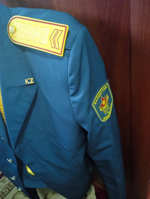 Парадный форма галстук перчатки туфли