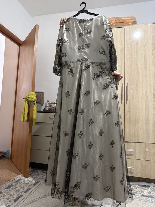 Вечернее платье • почти новое • надето один раз