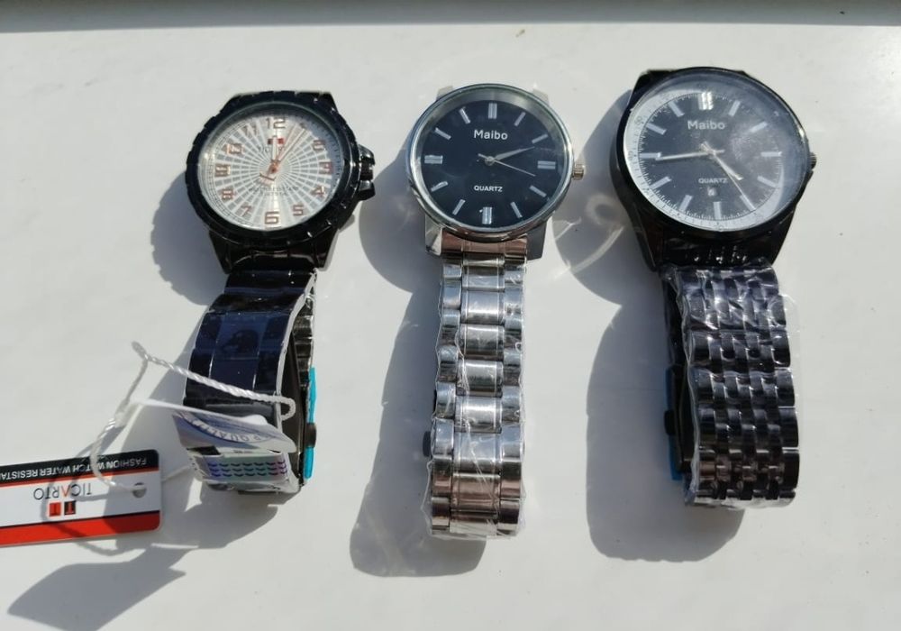 Продам часы новые.