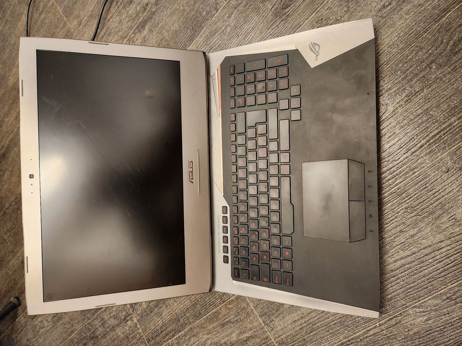 Leptop asus rog g752vt  defect/piese