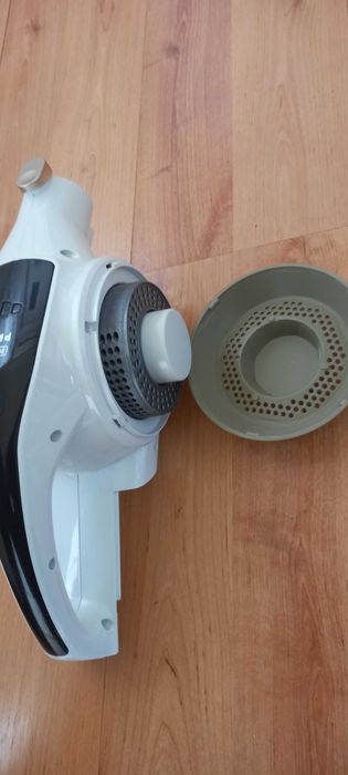 Aspirator Livington Prime pe acumulator.