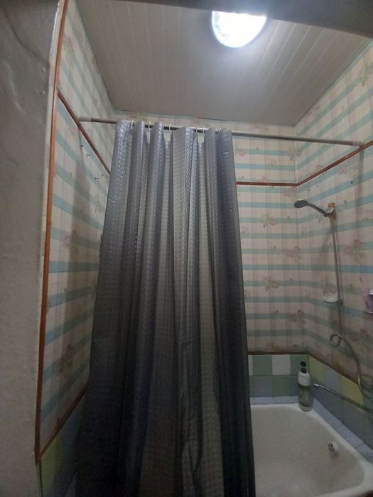 Продаётся квартира  Чиланзар 15 1 ком 1,5*6 бал 4 этаж