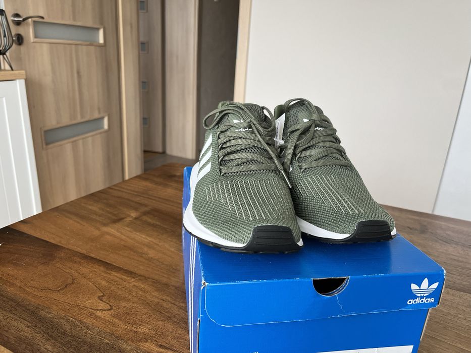 Дамски маратонки adidas