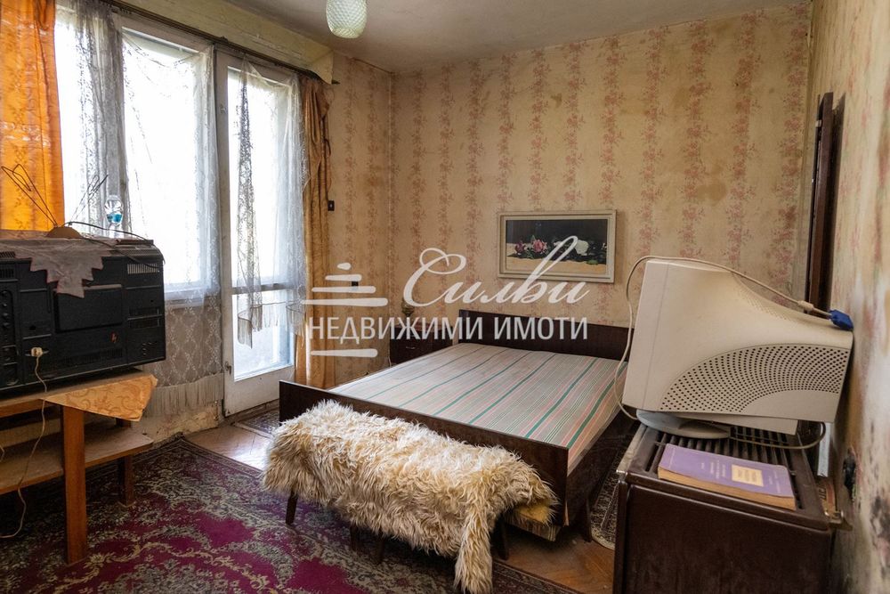 Четиристаен ТУХЛЕН апартамент с ГАРАЖ в  района на Куршун чешма