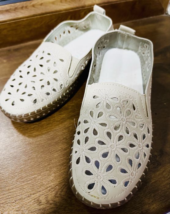 Обувь все за 30000 сум