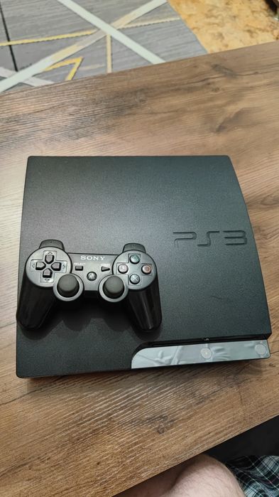 Продам Playstation 3 slim в очень хорошем состоянии