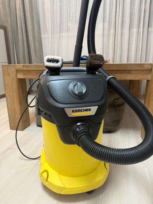 Aspirator umed si uscat Karcher KWD 3