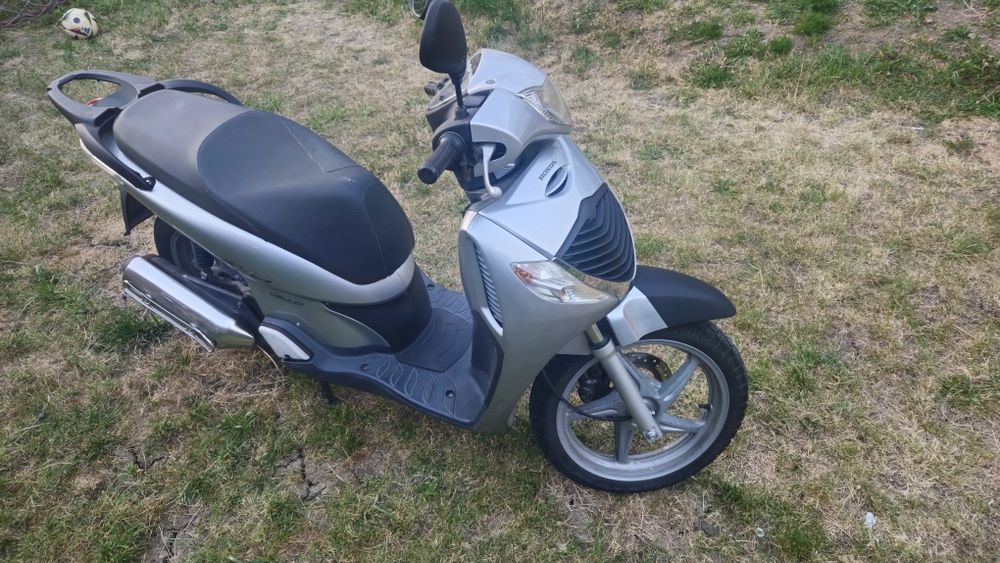 Scuter Honda SH 125i, injectie, an fabricație 2006