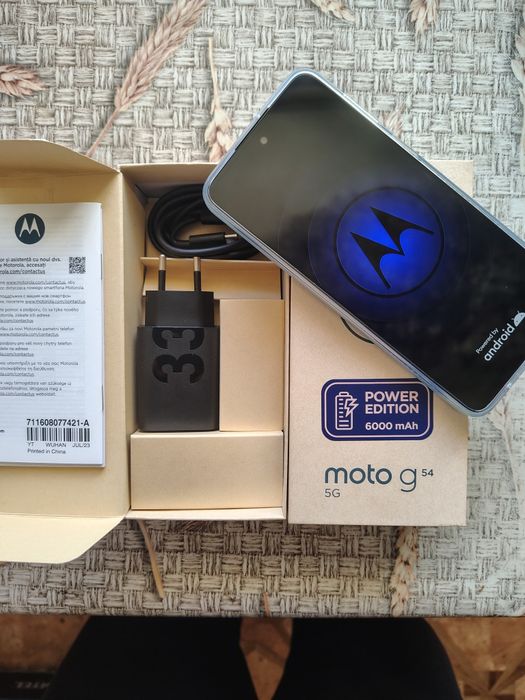 Моторола джи 54 5дж 12+12/256 Пауър