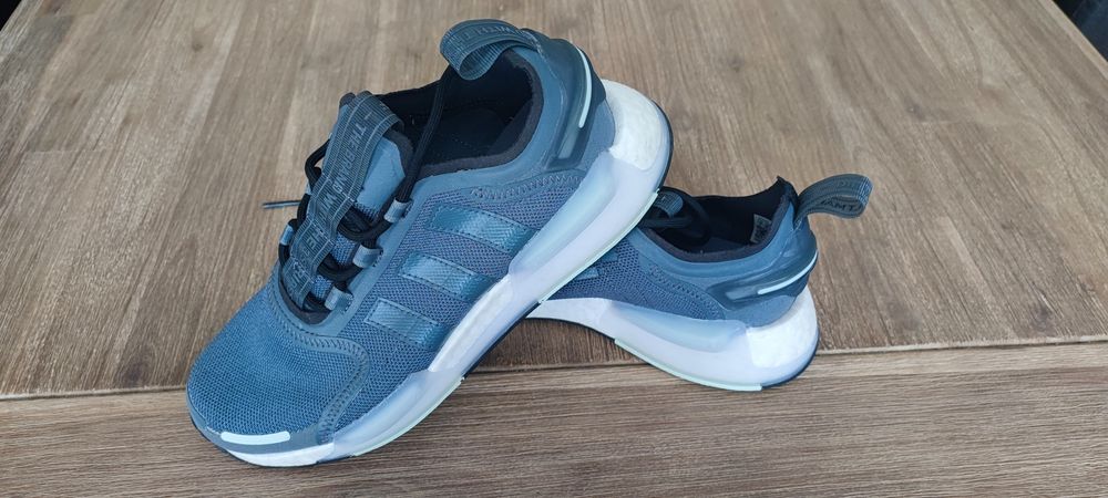 ADIDAS nmd  V3 onix
