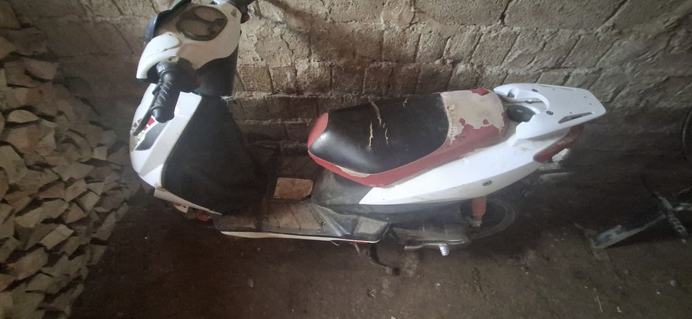 Vând scuter kaway 80cc