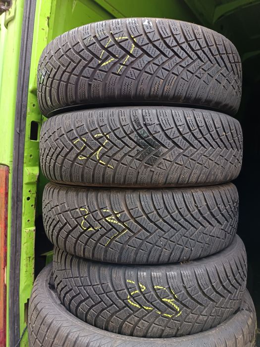 Anvelope MS iarna 195 65 15 hankook 2023 8mm și 2022 5.7mm