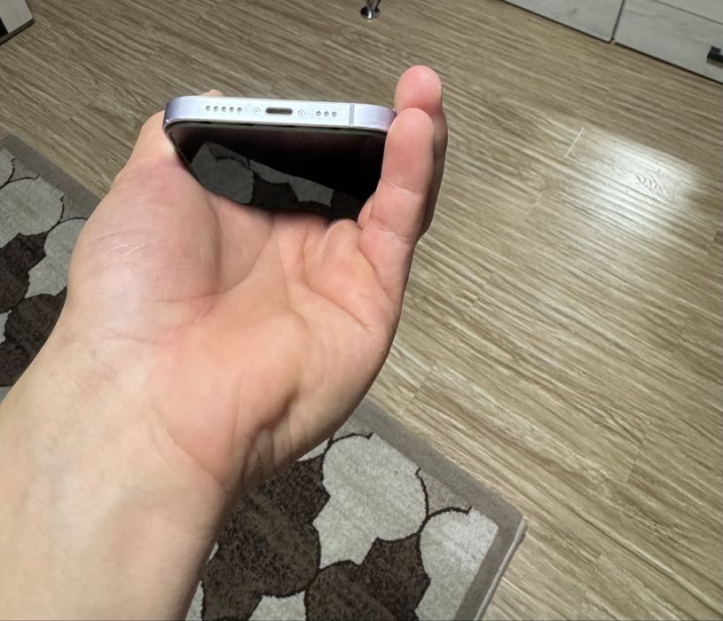 Vand/schimb iphone 14 purple