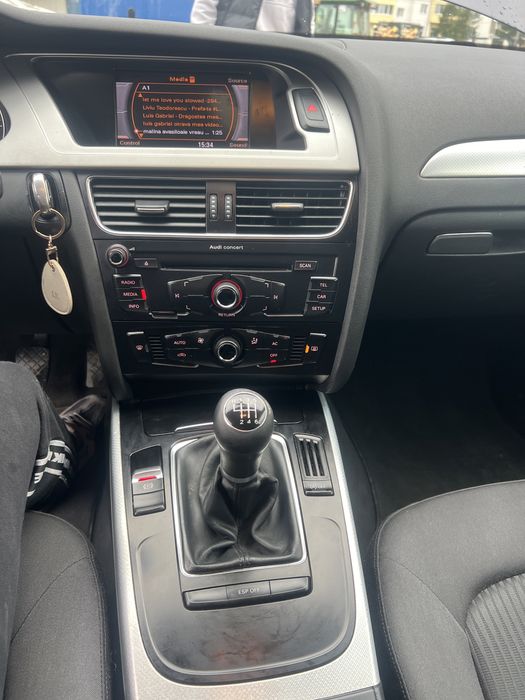 AUDI A4 b8.