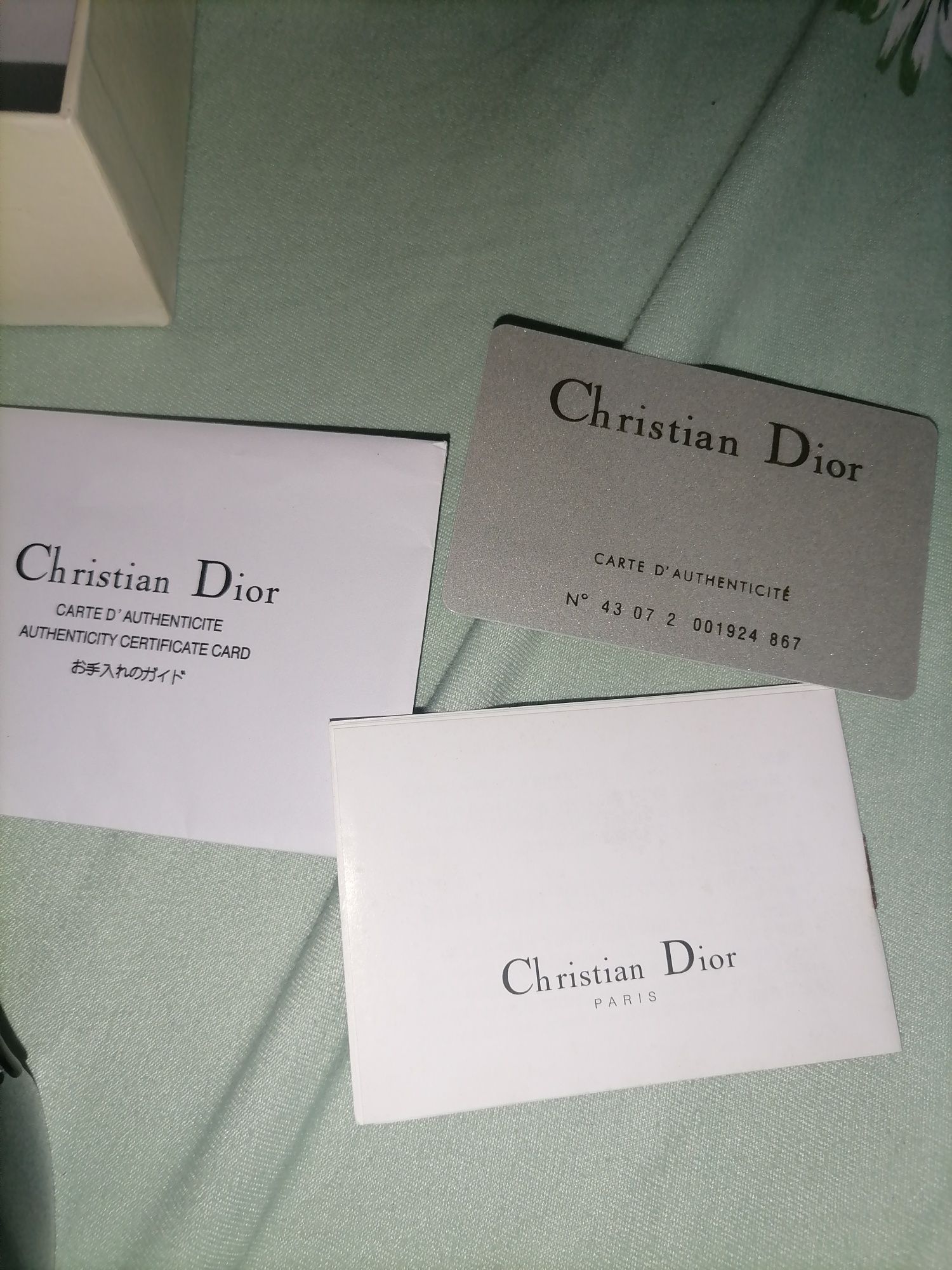 Vând ochelari de soare Dior