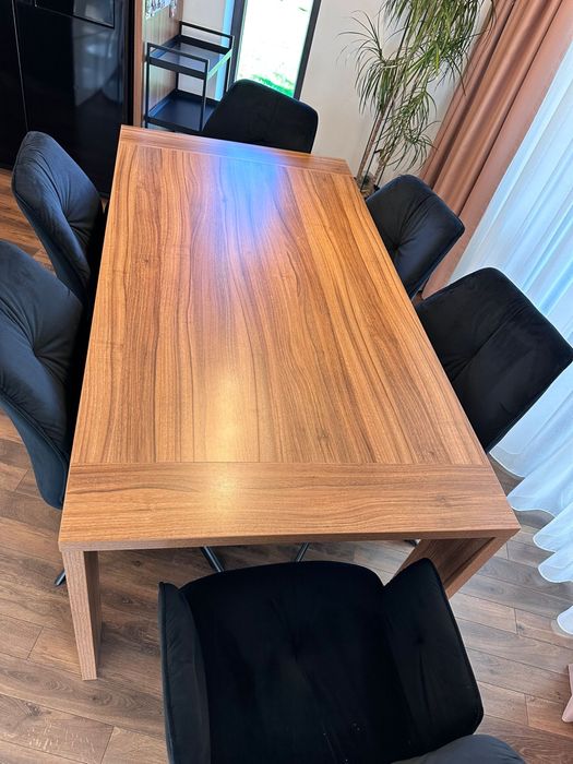 Vand Masa de Bucararie