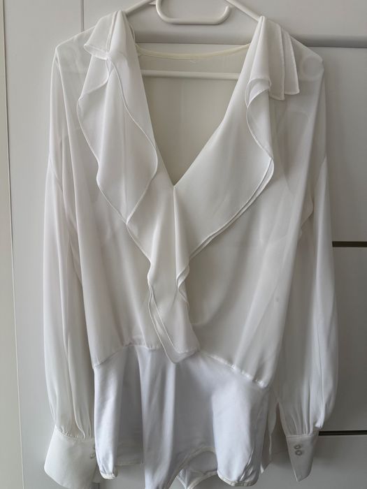 Бяла риза-боди Avin