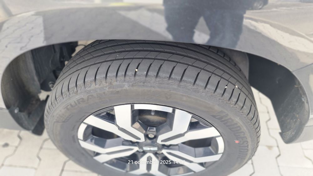 Bridgestone Turanza 4 anvelope VARA  215/60/R17 H96 
Bridgestone Turan