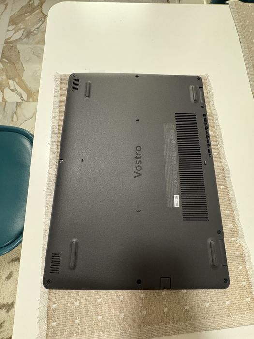 Dell core i7 11 th vostro 14 3000 / 2.80 Ghz